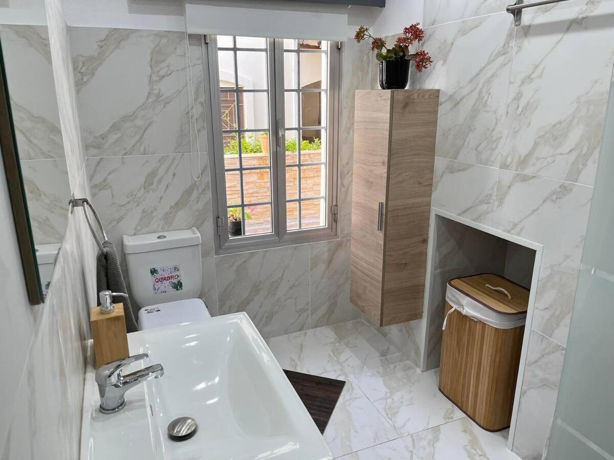 Luxurious 1-bedroom Aglantzia